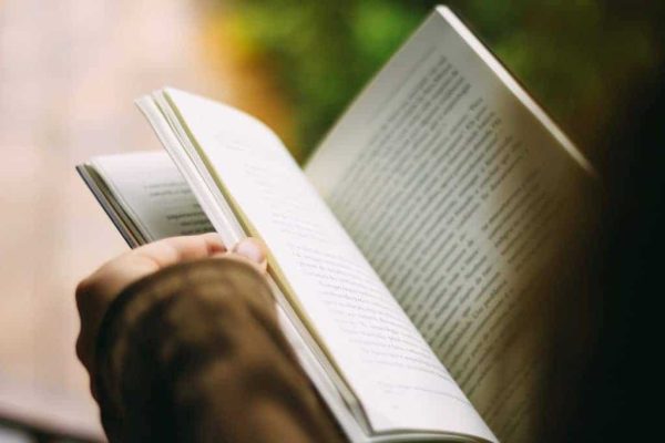 books-1149959_1280-1024x682