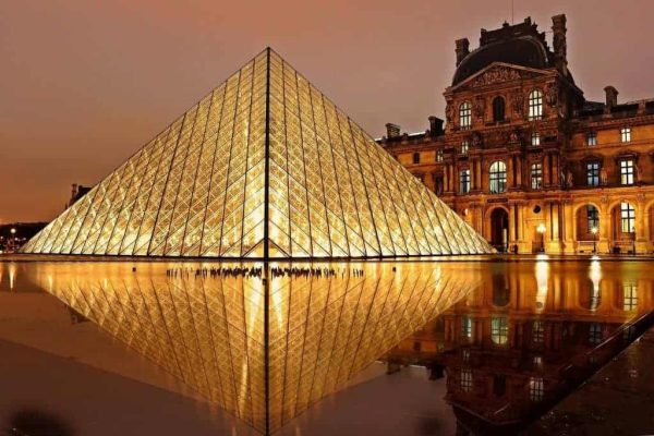 louvre-102840_1280-1024x682